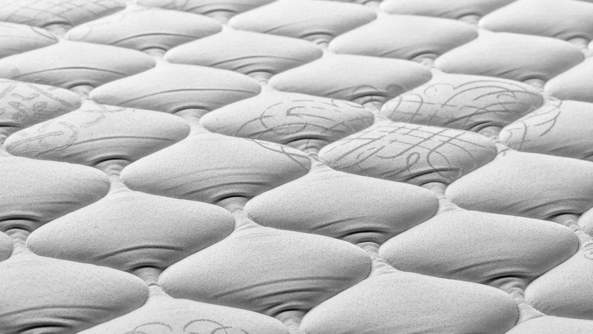 matelas memoire de forme mousse — Matelas mémoire de forme mousse : ce que disent les sources